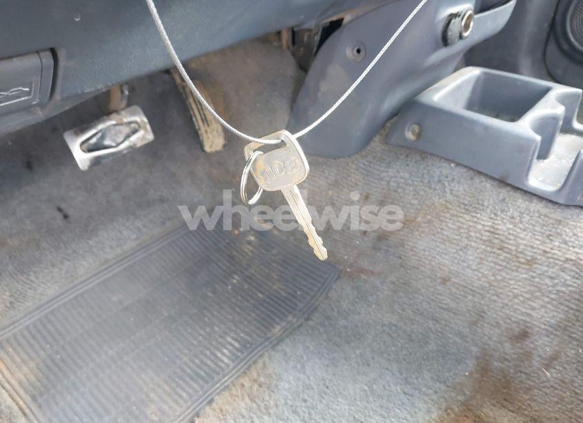 Photo 11 of 1998 Toyota Tacoma (VIN 4TAVL52N4WZ090384)
