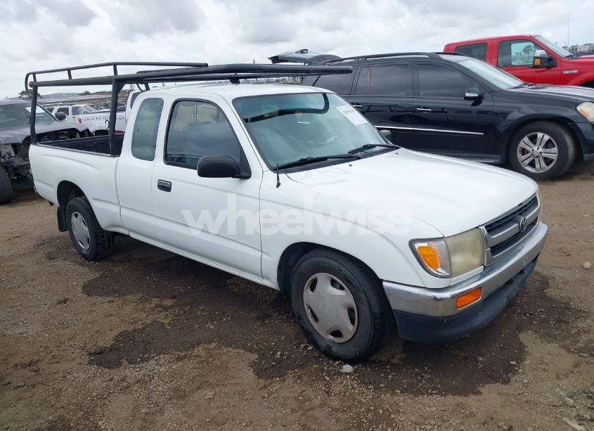 1997 Toyota Tacoma (VIN 4TAVL52N5VZ233065) main photo