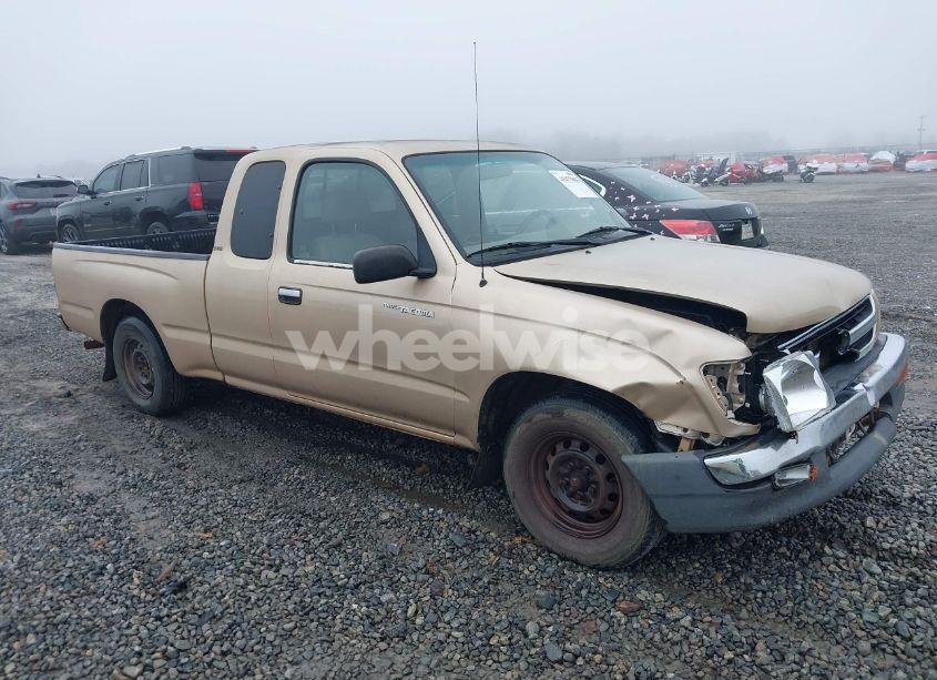 1999 Toyota Tacoma (VIN 4TAVL52N6XZ510499) main photo