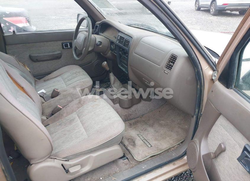 Photo 5 of 1999 Toyota Tacoma (VIN 4TAVL52N6XZ510499)