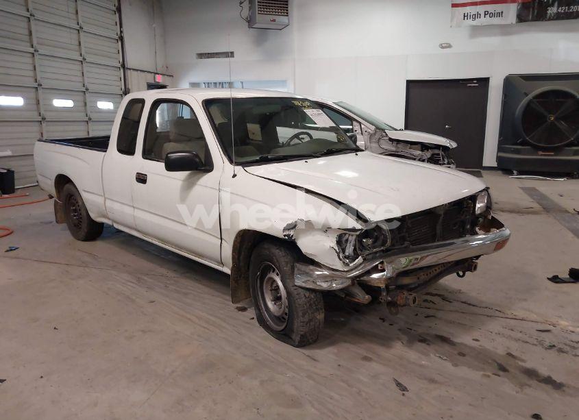 1996 Toyota Tacoma XTRACAB (VIN 4TAVL52N7TZ130985) main photo