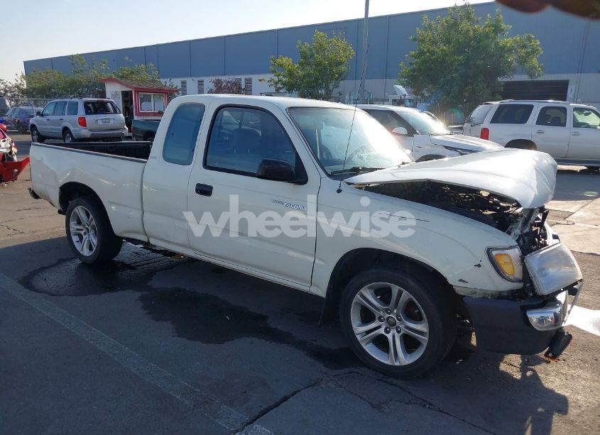 1998 Toyota Tacoma (VIN 4TAVL52N7WZ057332) main photo