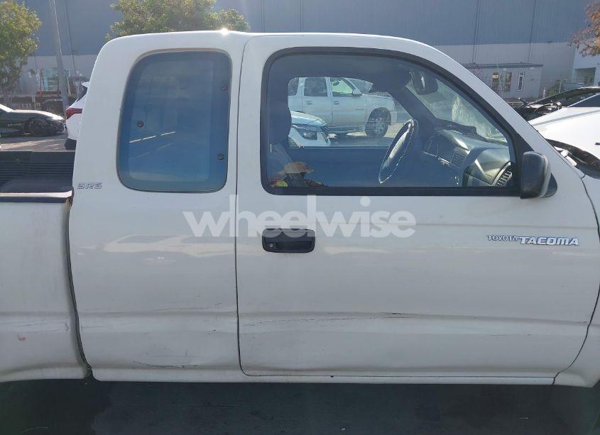 Photo 13 of 1998 Toyota Tacoma (VIN 4TAVL52N7WZ057332)