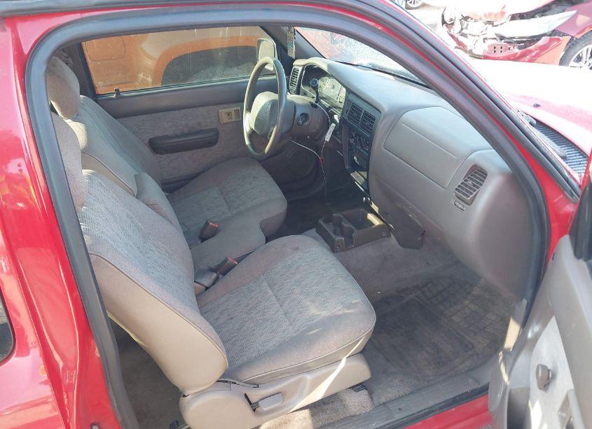 Photo 5 of 1999 Toyota Tacoma (VIN 4TAVL52N7XZ485404)