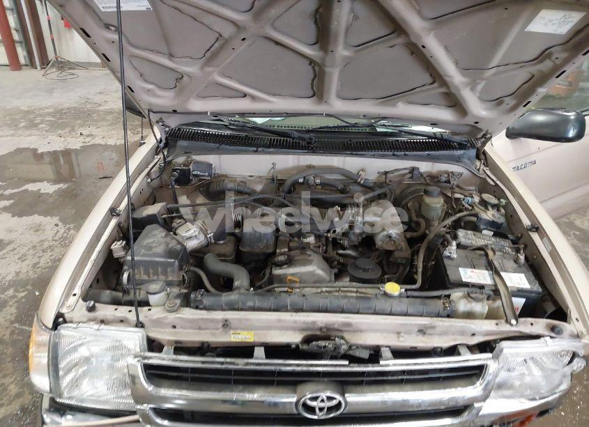 Photo 10 of 2000 Toyota Tacoma (VIN 4TAVL52N7YZ622665)