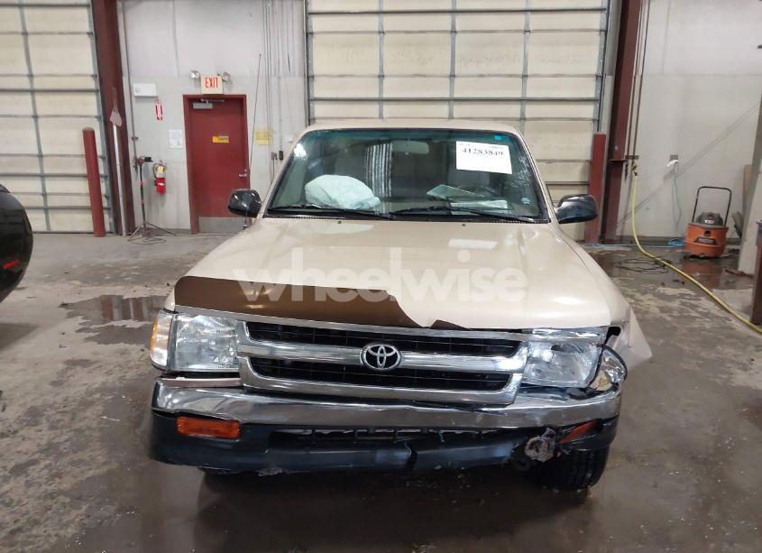 Photo 12 of 2000 Toyota Tacoma (VIN 4TAVL52N7YZ622665)
