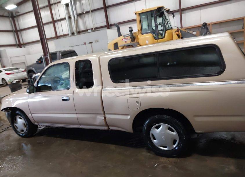 Photo 14 of 2000 Toyota Tacoma (VIN 4TAVL52N7YZ622665)