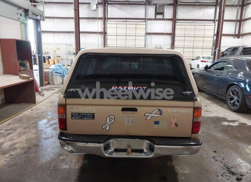 Photo 16 of 2000 Toyota Tacoma (VIN 4TAVL52N7YZ622665)
