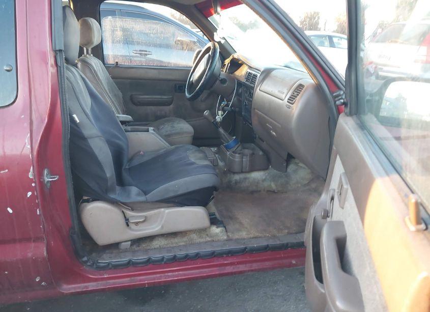 Photo 5 of 2000 Toyota Tacoma (VIN 4TAVL52N7YZ634816)