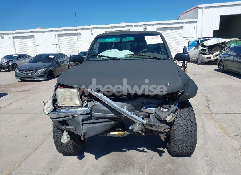 Photo 12 of 1999 Toyota Tacoma N/A (VIN 4TAWM72N1XZ485931)