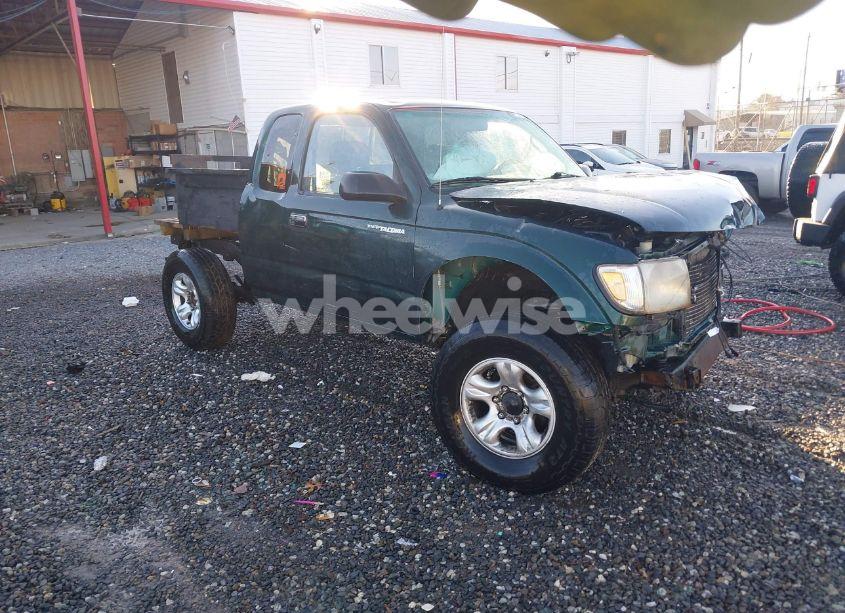 2000 Toyota Tacoma (VIN 4TAWM72N1YZ574819) main photo
