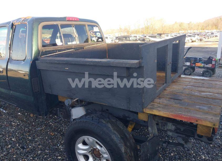 Photo 21 of 2000 Toyota Tacoma (VIN 4TAWM72N1YZ574819)