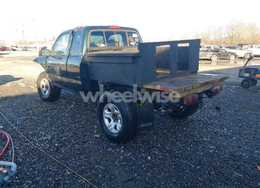 Photo 3 of 2000 Toyota Tacoma (VIN 4TAWM72N1YZ574819)