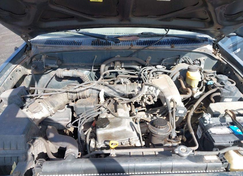 Photo 10 of 1998 Toyota Tacoma (VIN 4TAWM72N3WZ047488)