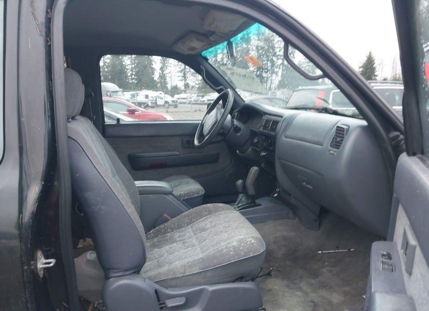 Photo 5 of 1998 Toyota Tacoma (VIN 4TAWM72N5WZ122773)