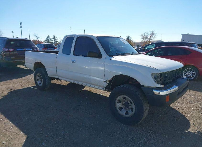1998 Toyota Tacoma (VIN 4TAWM72N6WZ113547) main photo