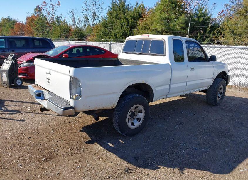 Photo 4 of 1998 Toyota Tacoma (VIN 4TAWM72N6WZ113547)