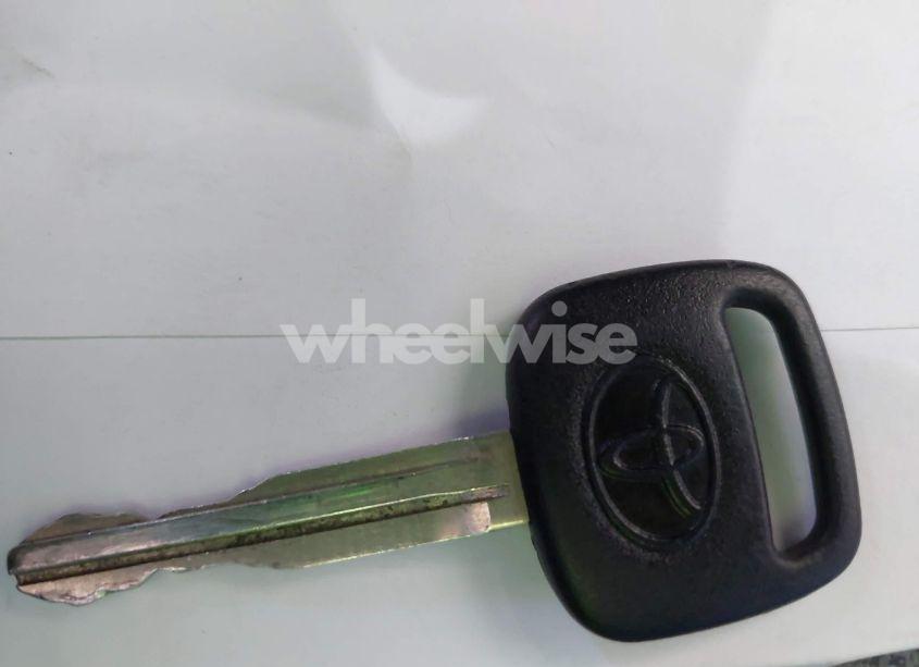 Photo 11 of 2000 Toyota Tacoma (VIN 4TAWM72N6YZ683194)