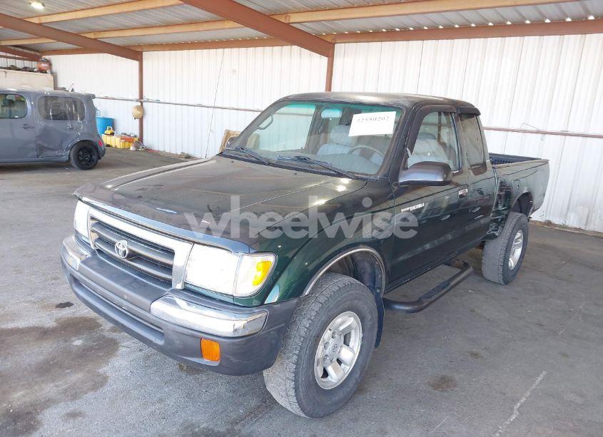 Photo 2 of 2000 Toyota Tacoma (VIN 4TAWM72N6YZ683194)