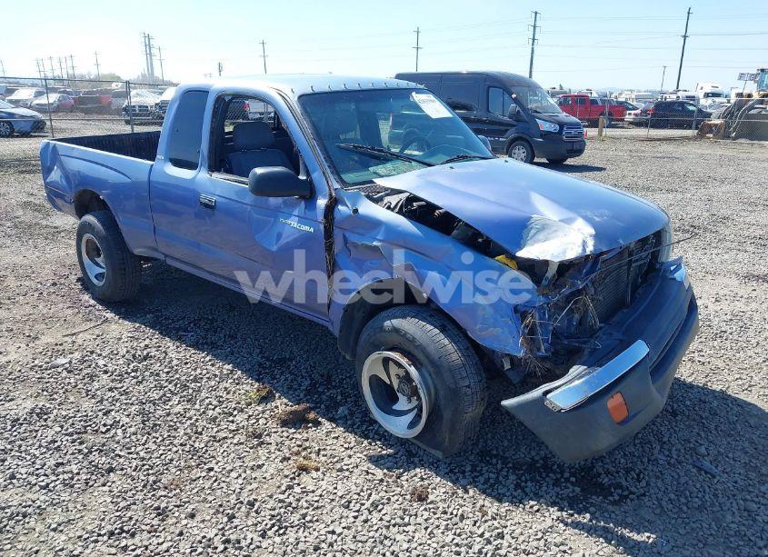 2000 Toyota Tacoma (VIN 4TAWM72N7YZ657686) main photo