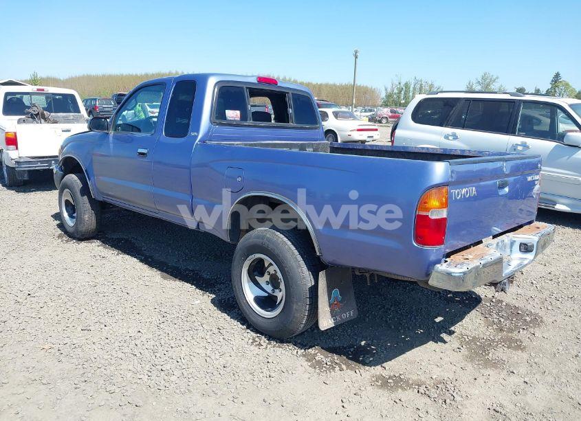 Photo 3 of 2000 Toyota Tacoma (VIN 4TAWM72N7YZ657686)