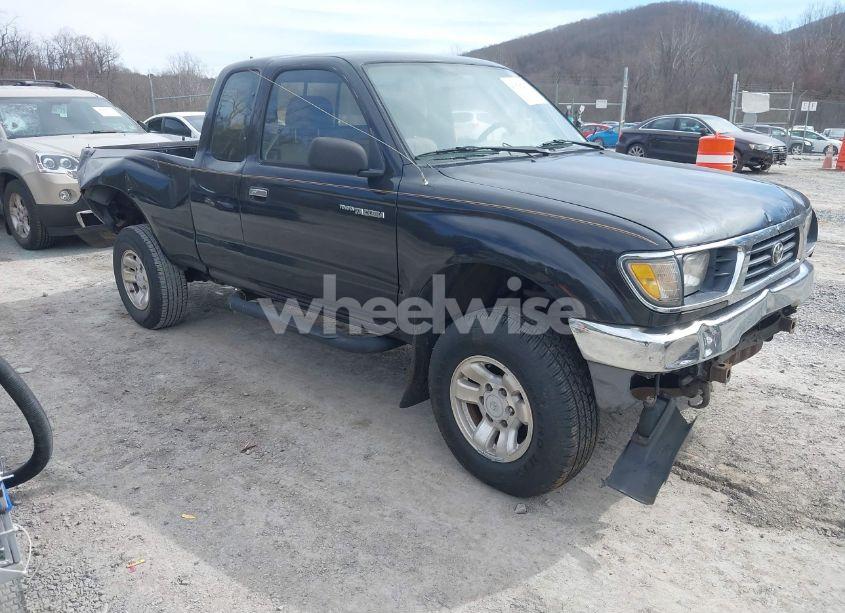 1997 Toyota Tacoma (VIN 4TAWM72N8VZ304174) main photo