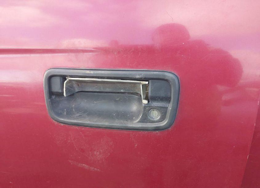 Photo 13 of 1998 Toyota Tacoma (VIN 4TAWM72N8WZ090871)