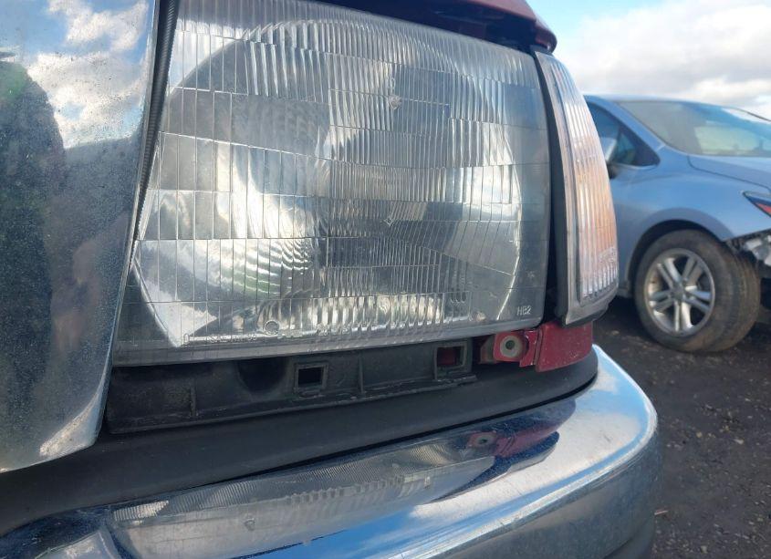 Photo 15 of 1998 Toyota Tacoma (VIN 4TAWM72N8WZ090871)