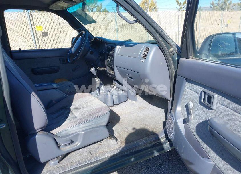 Photo 5 of 1999 Toyota Tacoma (VIN 4TAWM72N8XZ405038)