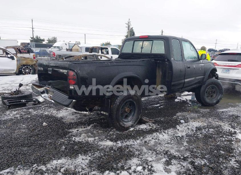 Photo 4 of 1998 Toyota Tacoma (VIN 4TAWM72N9WZ126633)