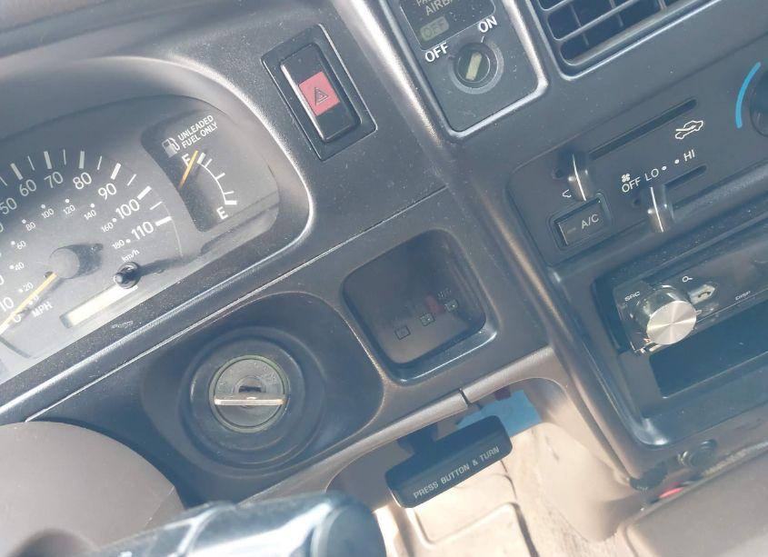 Photo 11 of 2000 Toyota Tacoma BASE V6 (VIN 4TAWN72N1YZ578169)