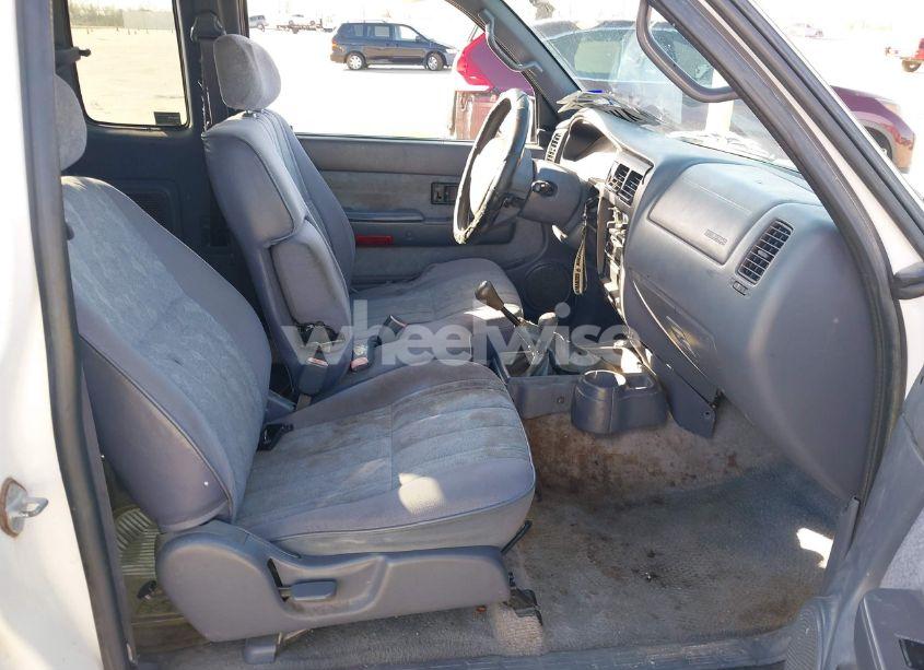 Photo 5 of 2000 Toyota Tacoma BASE V6 (VIN 4TAWN72N3YZ642051)