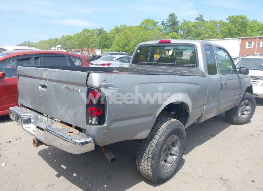 Photo 4 of 1996 Toyota Tacoma XTRACAB (VIN 4TAWN72N4TZ157622)