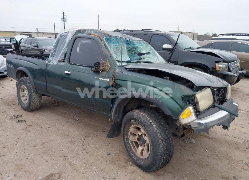 1999 Toyota Tacoma (VIN 4TAWN72N5XZ402952) main photo