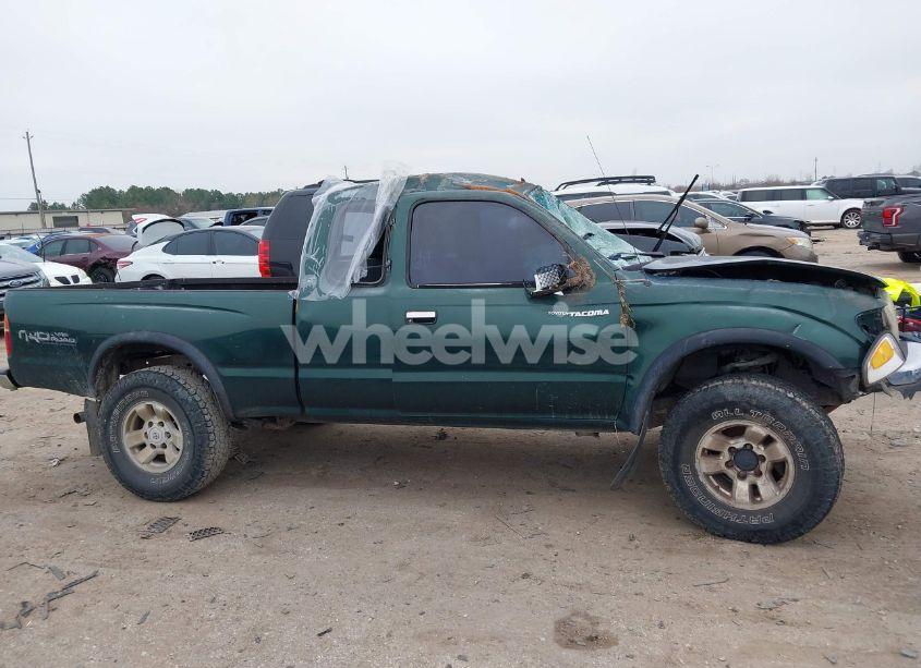 Photo 13 of 1999 Toyota Tacoma (VIN 4TAWN72N5XZ402952)