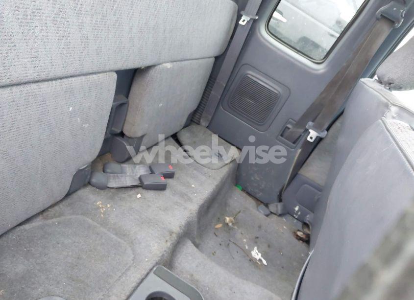 Photo 8 of 1999 Toyota Tacoma (VIN 4TAWN72N5XZ402952)