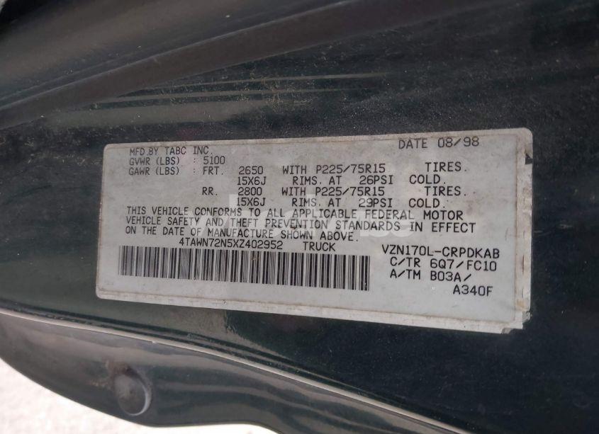 Photo 9 of 1999 Toyota Tacoma (VIN 4TAWN72N5XZ402952)
