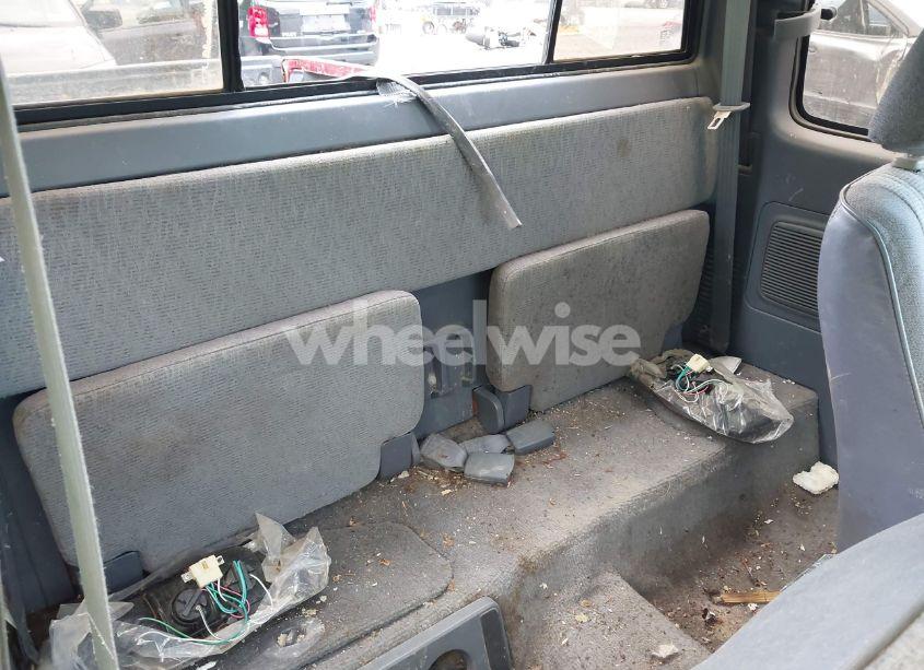 Photo 8 of 1998 Toyota Tacoma BASE V6 (VIN 4TAWN72N9WZ075423)