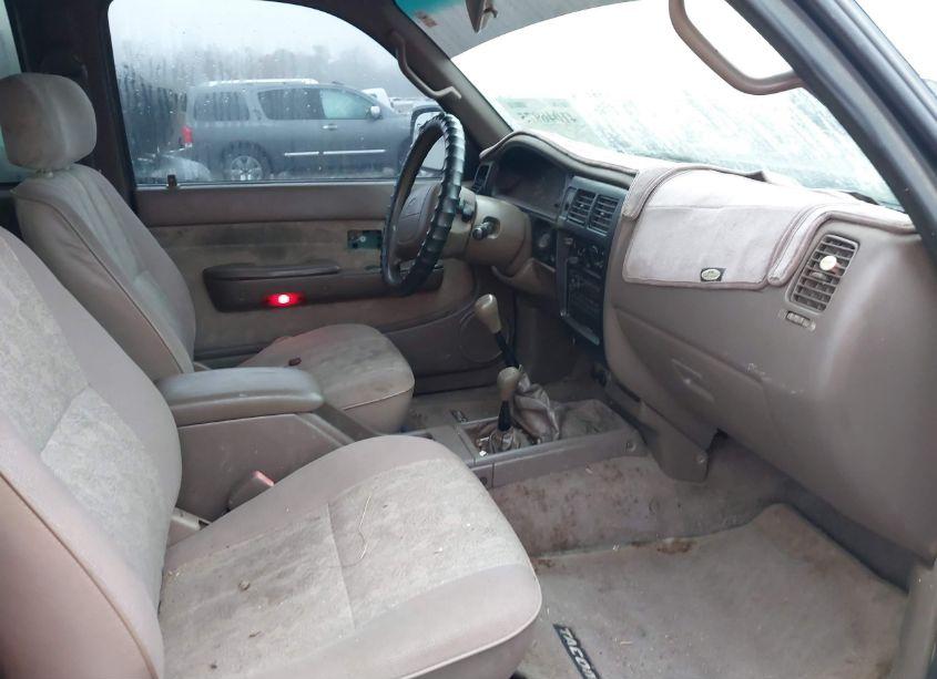 Photo 5 of 2000 Toyota Tacoma BASE V6 (VIN 4TAWN72N9YZ658965)