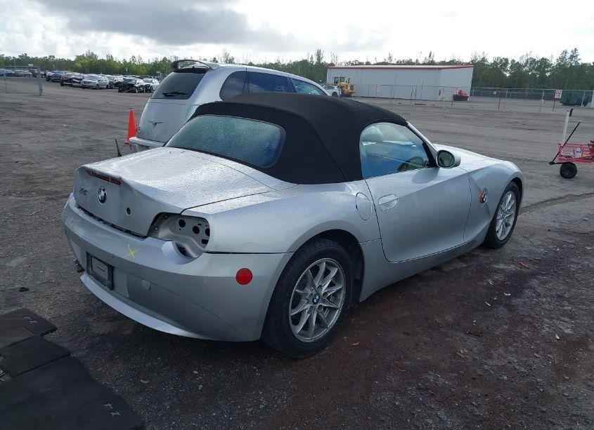 Photo 4 of 2003 Bmw Z4 2.5I (VIN 4USBT33413LR60621)
