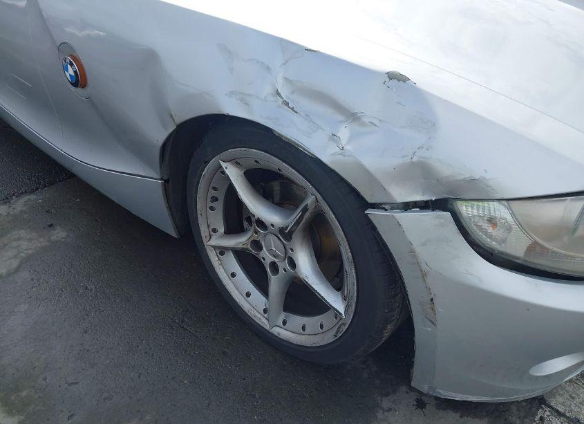 Photo 6 of 2003 Bmw Z4 2.5I (VIN 4USBT33433LS44867)