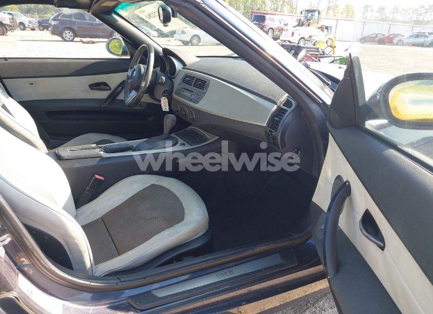 Photo 5 of 2003 Bmw Z4 2.5I (VIN 4USBT33463LS45396)