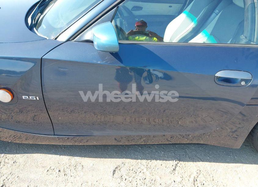 Photo 6 of 2003 Bmw Z4 2.5I (VIN 4USBT33463LS45396)