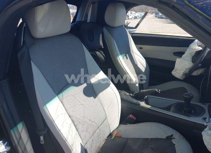 Photo 8 of 2003 Bmw Z4 2.5I (VIN 4USBT33483LR62138)