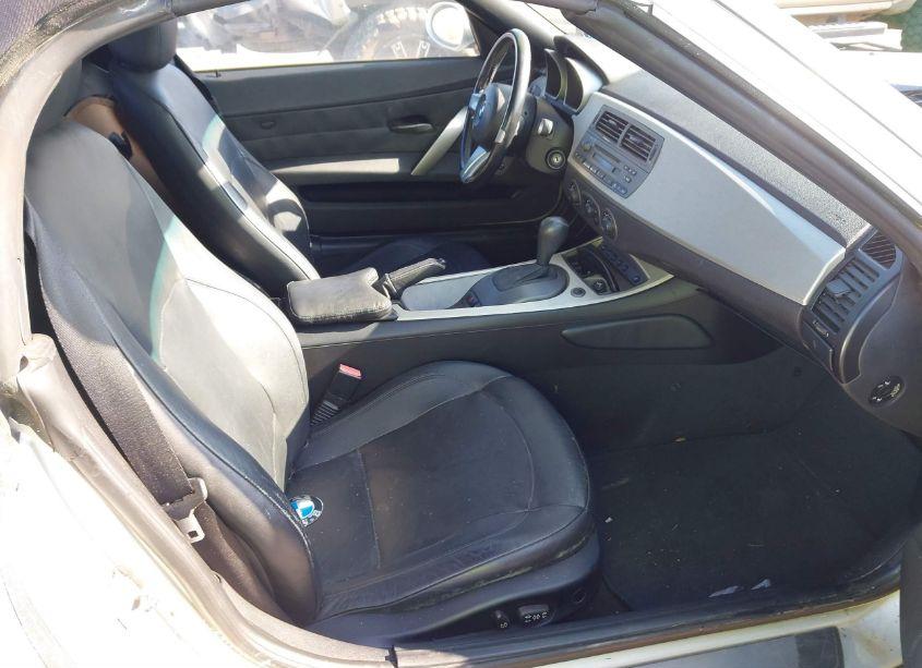 Photo 5 of 2003 Bmw Z4 2.5I (VIN 4USBT33483LS44735)