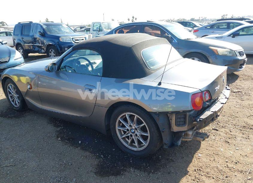 Photo 3 of 2004 Bmw Z4 2.5I (VIN 4USBT33504LS50684)