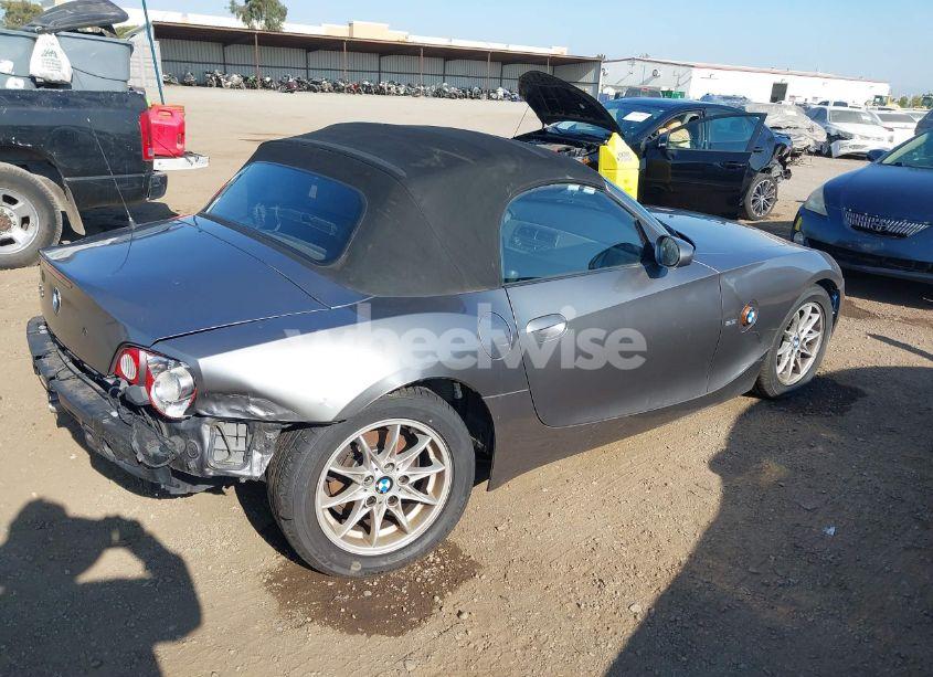 Photo 4 of 2004 Bmw Z4 2.5I (VIN 4USBT33504LS50684)