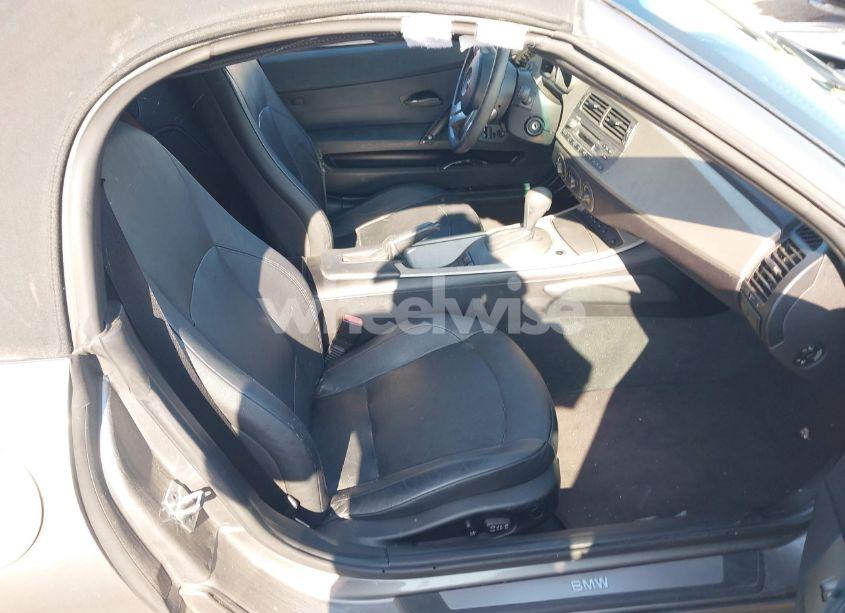 Photo 5 of 2004 Bmw Z4 2.5I (VIN 4USBT33504LS50684)