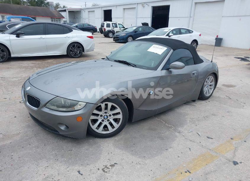 Photo 2 of 2005 Bmw Z4 2.5I (VIN 4USBT33505LS56339)