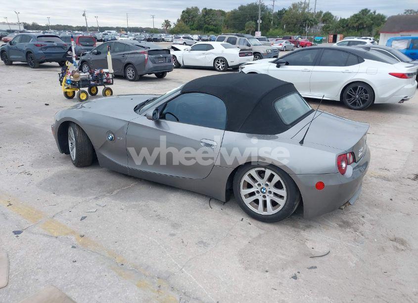 Photo 3 of 2005 Bmw Z4 2.5I (VIN 4USBT33505LS56339)